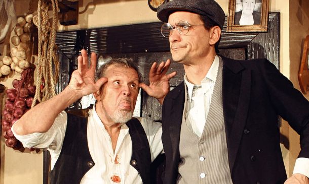 Iberl-Bühne im Postsaal Ebenhausen: Bauern-Schach